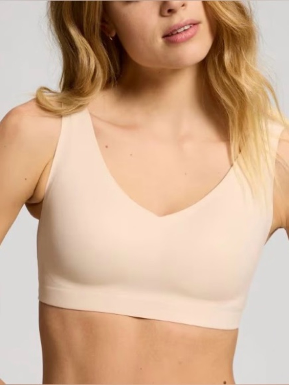 Soma Beige/Nude Wireless V-Neck Seamless Bralette
